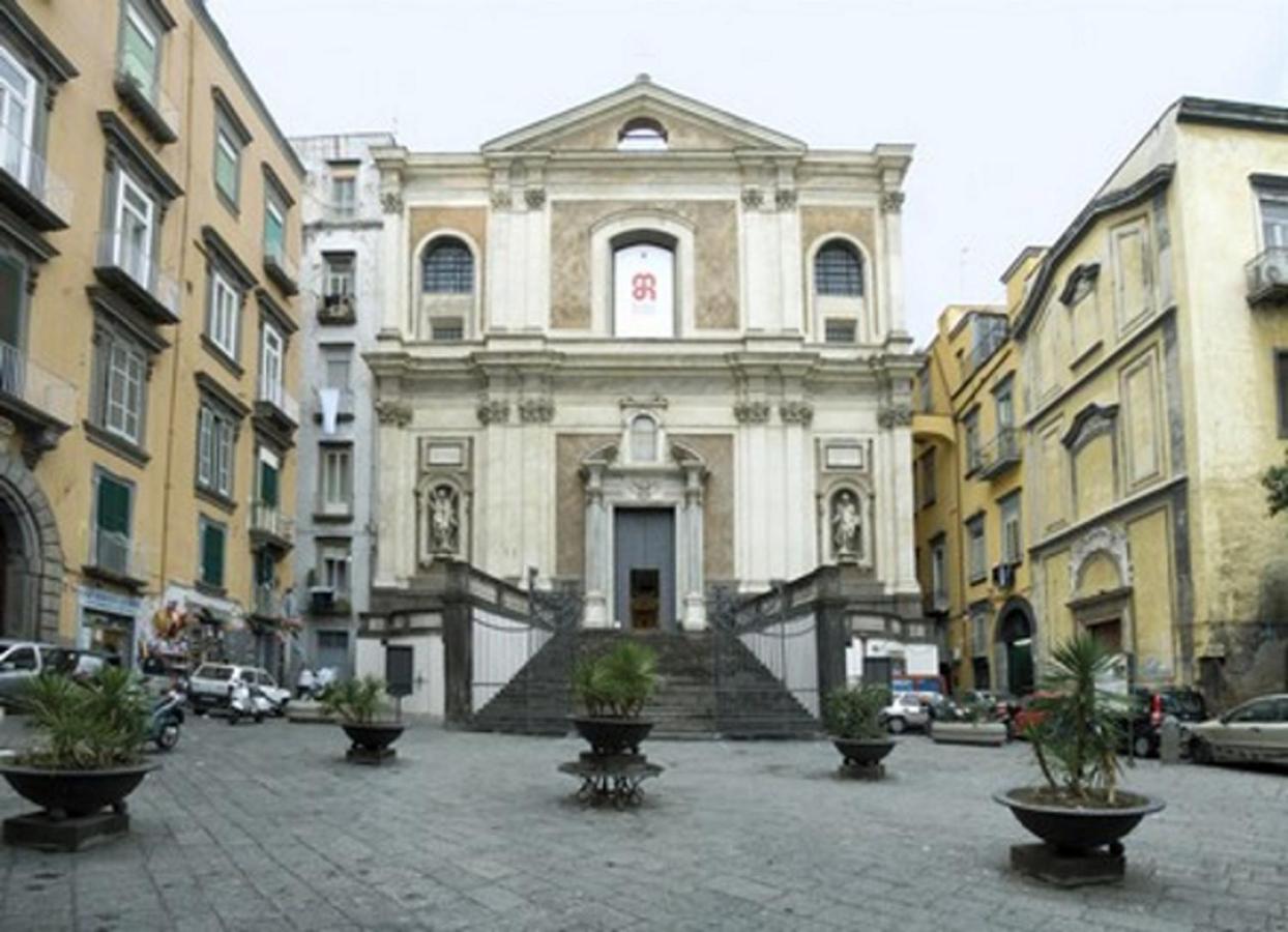 Donnaregina Appartement *